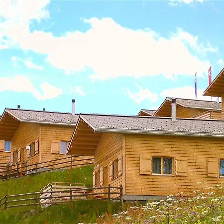 Holiday home Holiday Home Komfort Aclas Maiensaess Resort-1 By Interhome *